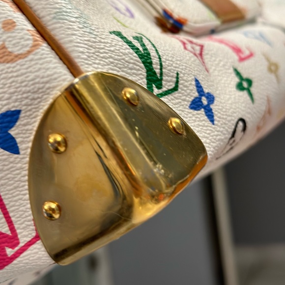Authentic Louis Vuitton bag 💕 - Picture 13 of 16
